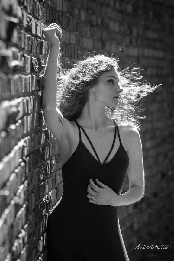 Alanamous, Maddy Salyers, Madeline Salyers, dancer, model, portrait, female, redhead, Hermitage Museum and Gardens, Norfolk, Virginia, wisteria, purple